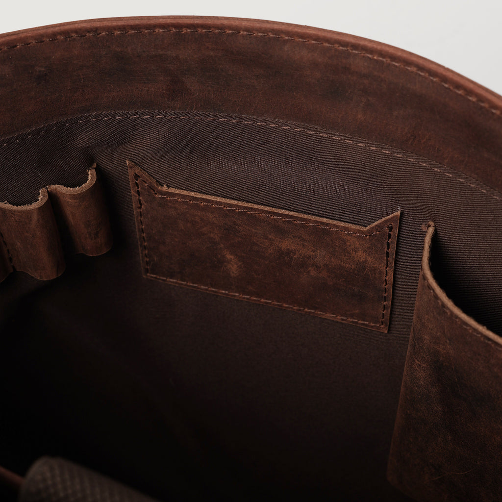The Carismatico Vintage Distressed Brown Leather Messenger Bag